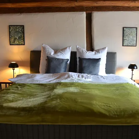 Mit 2 Schlafzimmern In Nahe Mulderadweg