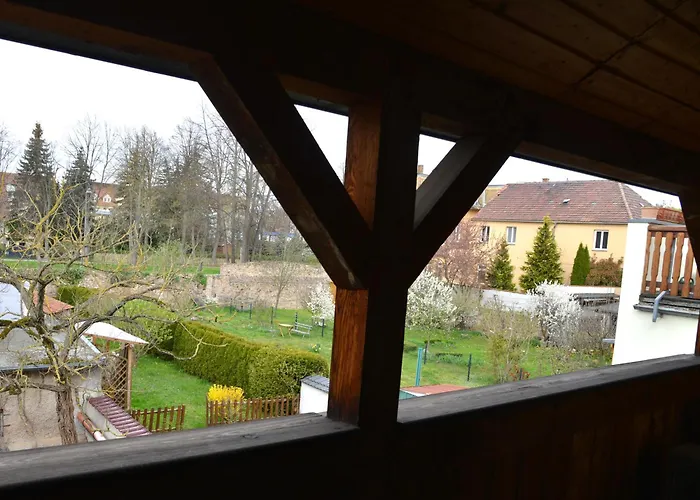 Mit 2 Schlafzimmern In Nahe Mulderadweg * Гримма