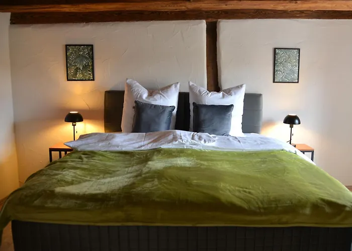 Mit 2 Schlafzimmern In Nahe Mulderadweg